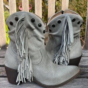 Circle G Women's Grey Studs & Fringe Booties, Brand New! Size 11